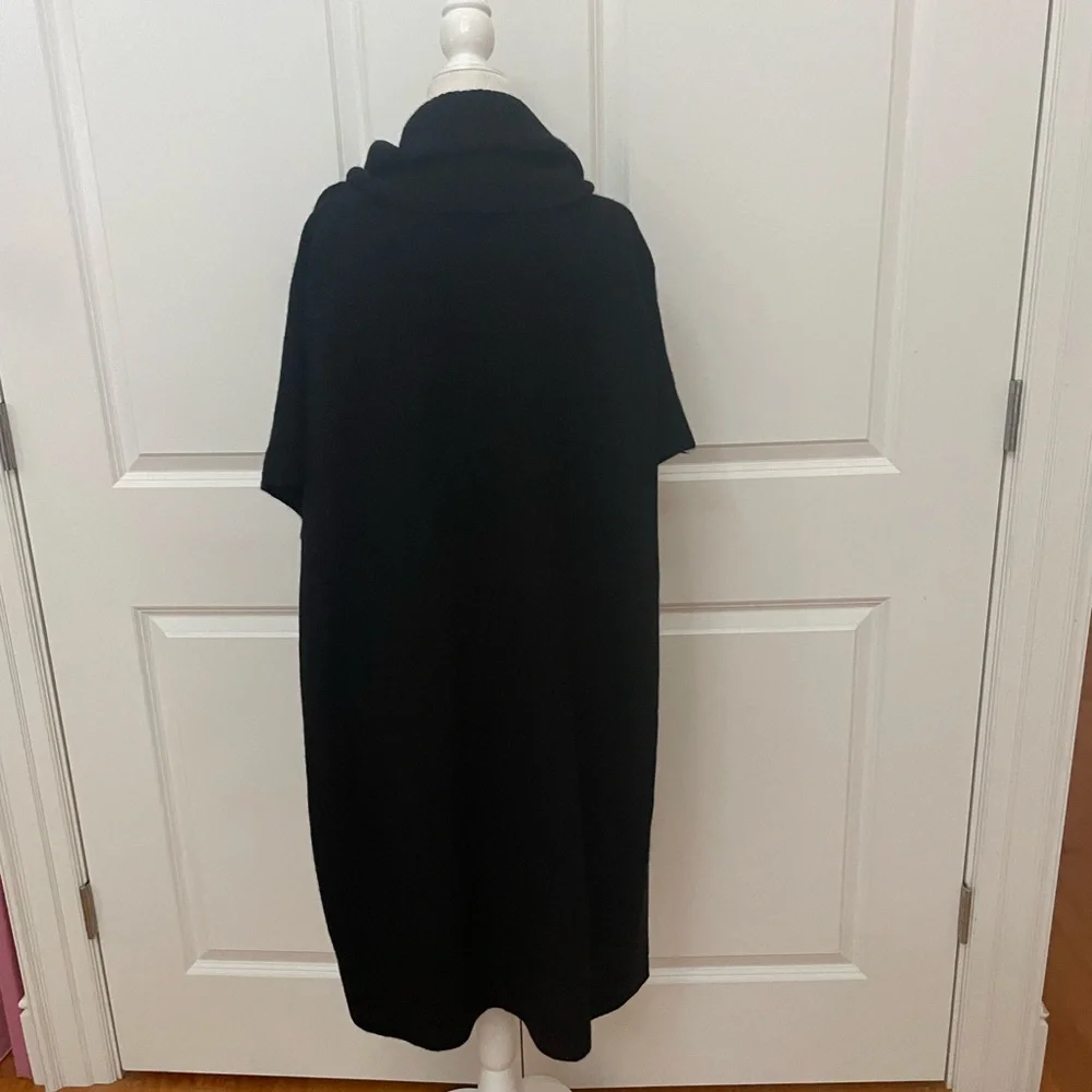 Turtleneck Cashmere Poncho from NakedCashmere - Picture 3 of 7